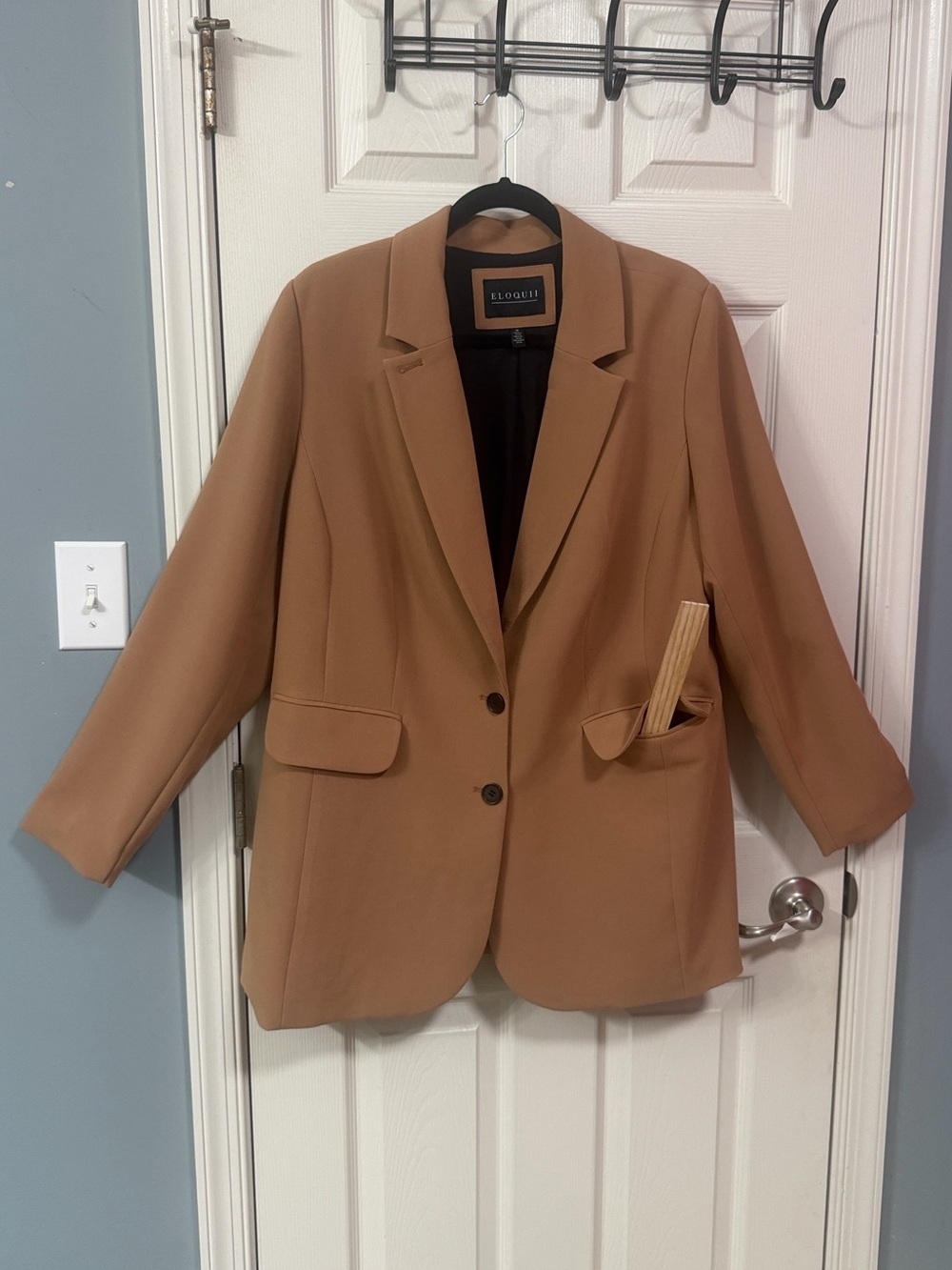 Eloquii Tailored Camel Blazer - Single-Breasted Women's Jacket - Picture 3 of 16